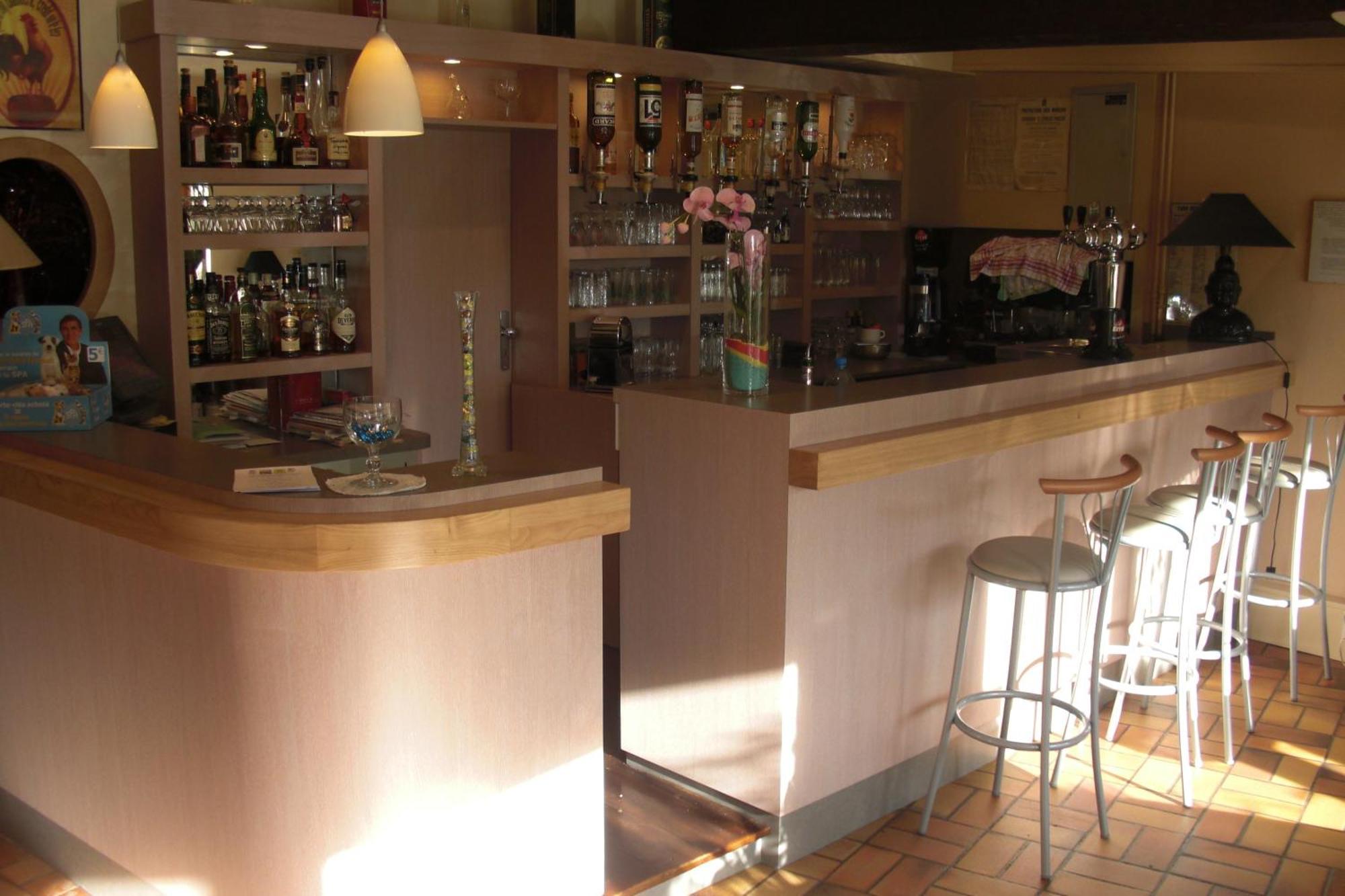 Logis Hotel De France Rochechouart Ngoại thất bức ảnh
