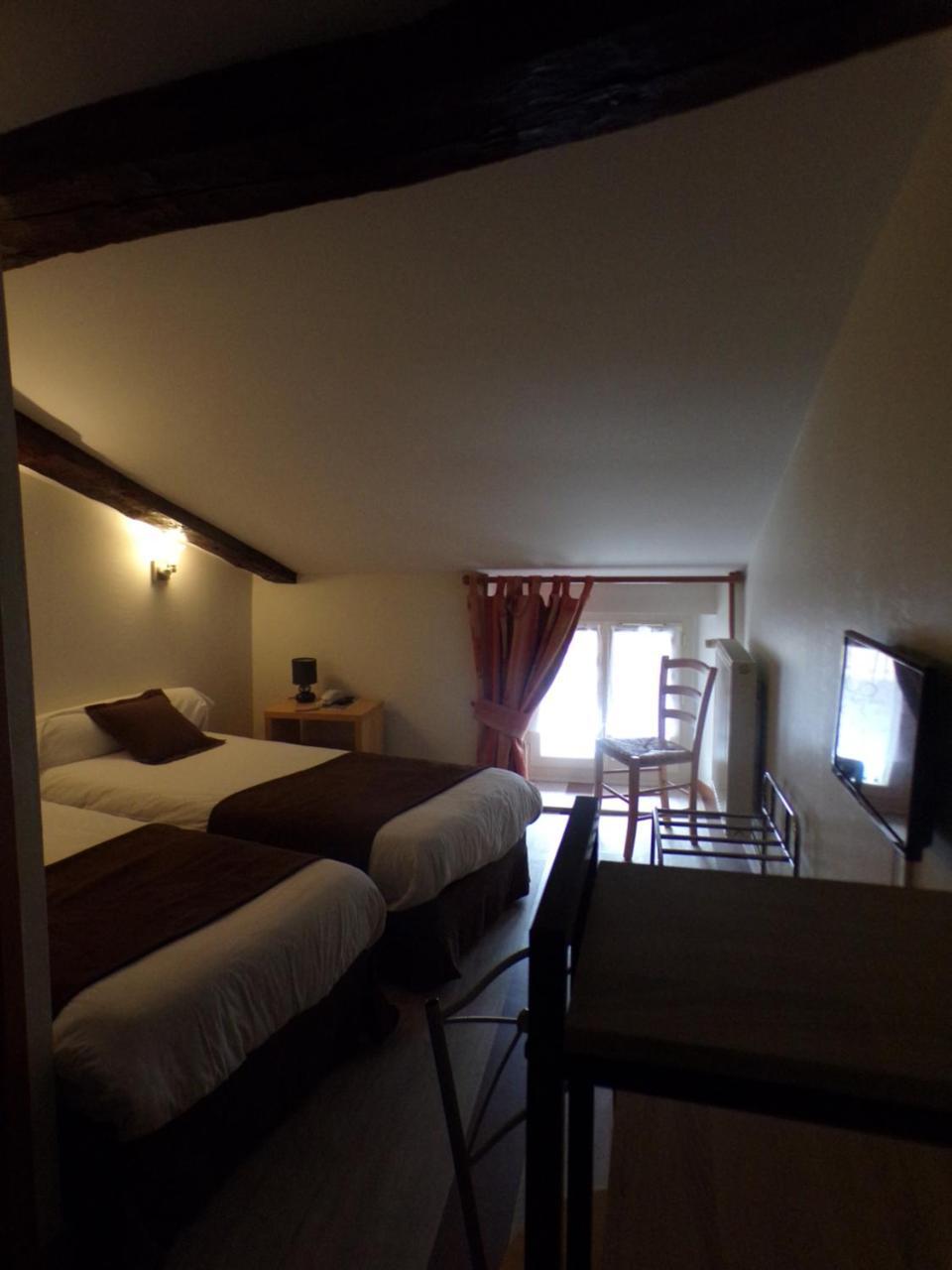 Logis Hotel De France Rochechouart Ngoại thất bức ảnh