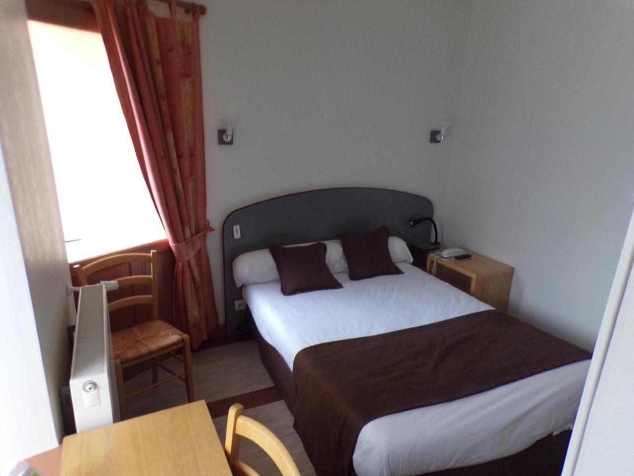 Logis Hotel De France Rochechouart Ngoại thất bức ảnh